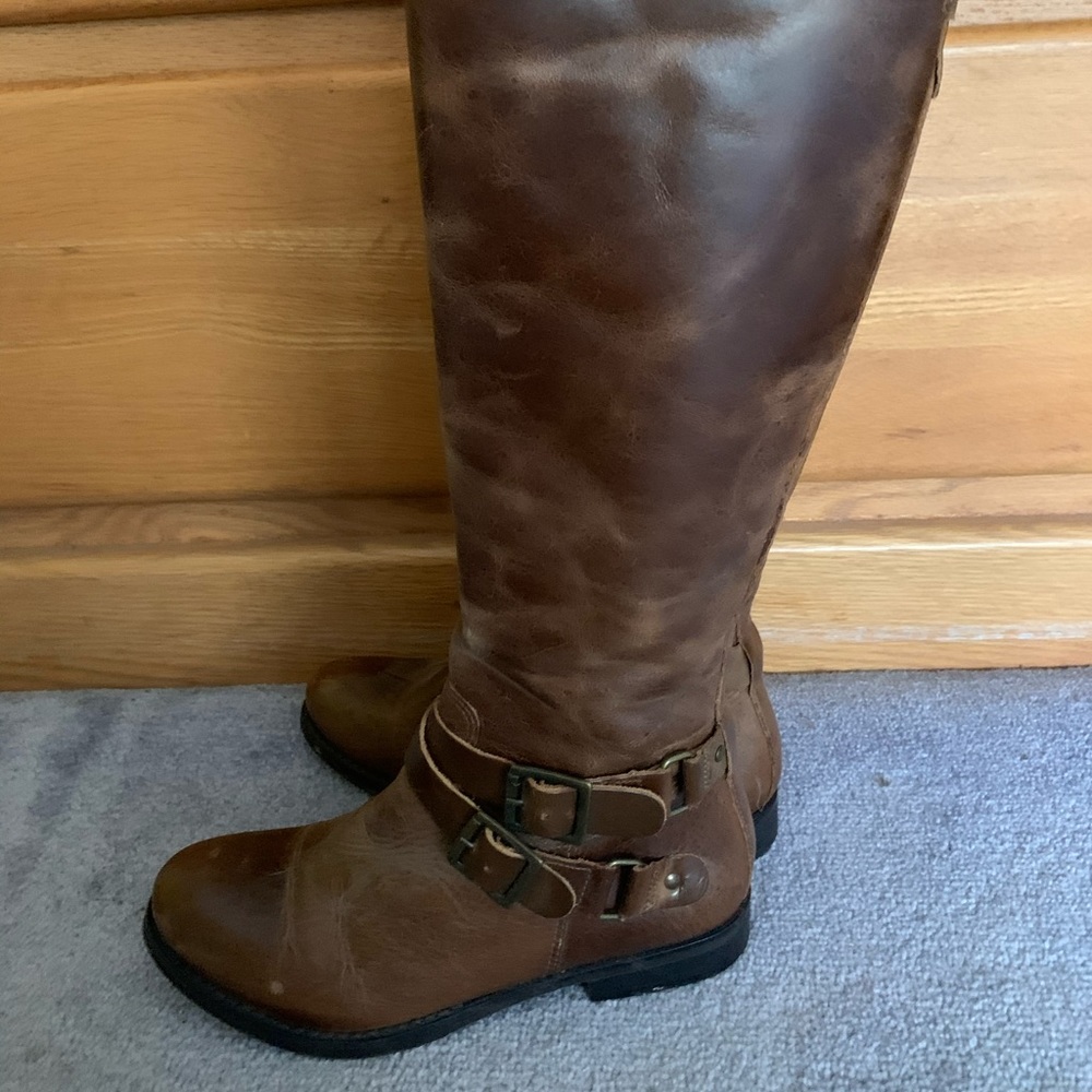 Knee high 100% leather brown boots